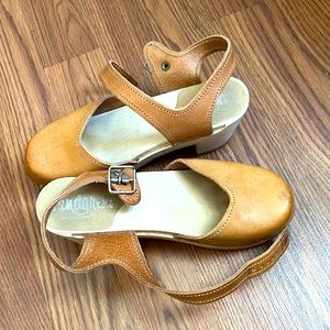 Sandgrens Clogs. Size 5. Only worn once as they are too small.